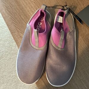 Kids watershoes​​ Sz 4Y